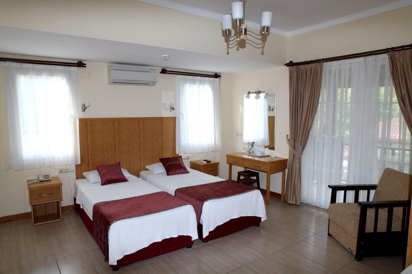 גוג'ק Hotel Dalos מראה חיצוני תמונה
