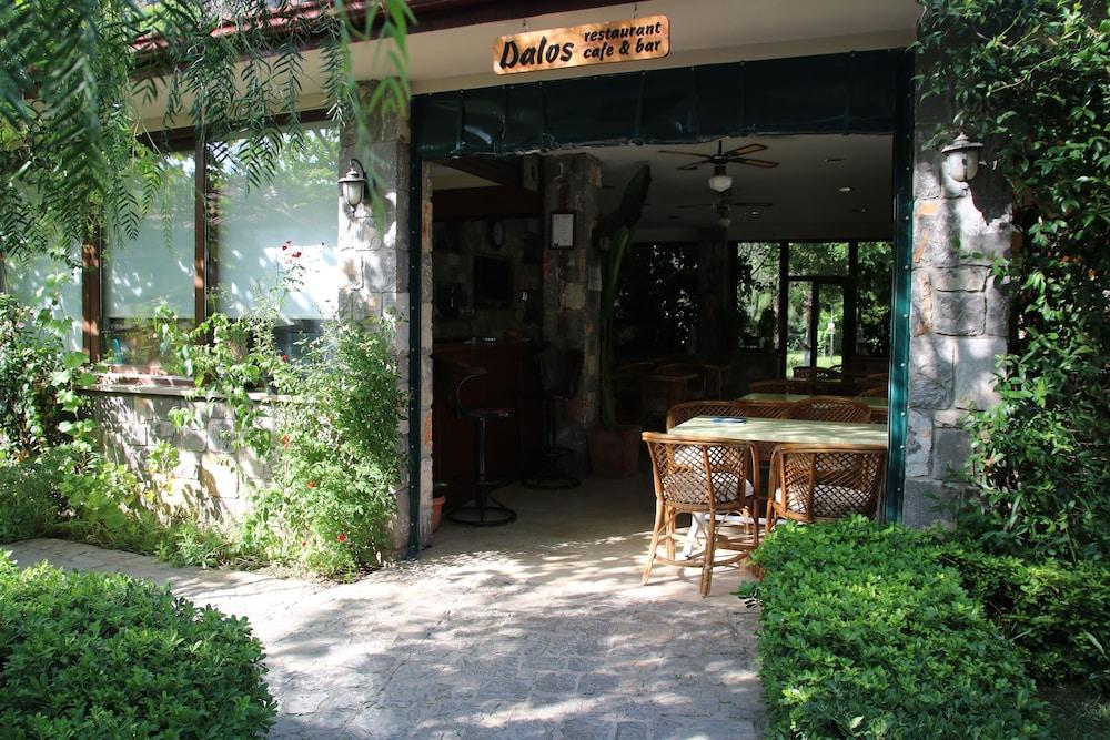 גוג'ק Hotel Dalos מראה חיצוני תמונה