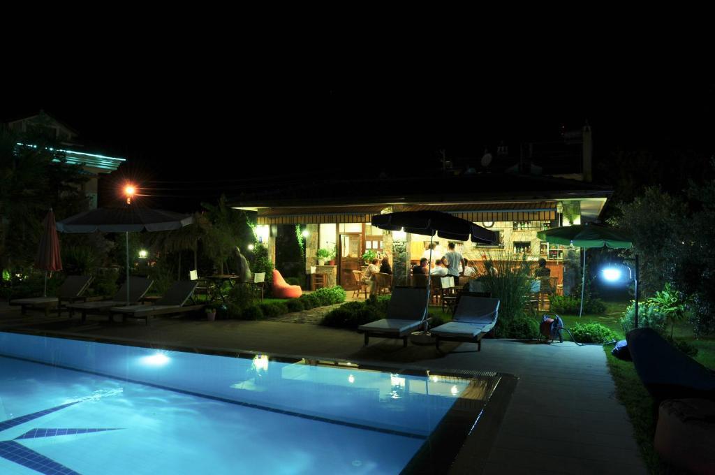 גוג'ק Hotel Dalos מראה חיצוני תמונה