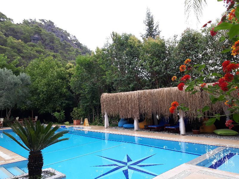 גוג'ק Hotel Dalos מראה חיצוני תמונה
